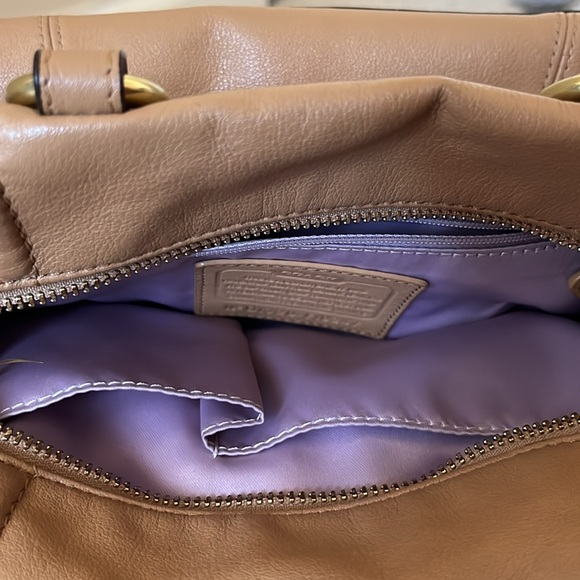 I am selling a Coach leather satchel tan and gold color in excellent condition - Picture 3 of 5